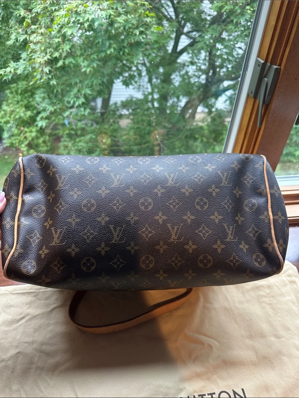 LOUIS VUITTON Montorgueil GM Shoulder Bag Purse Monogram Brown with Lock